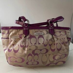 Coach Purple and Cream Tote Bag with Stylish Pattern